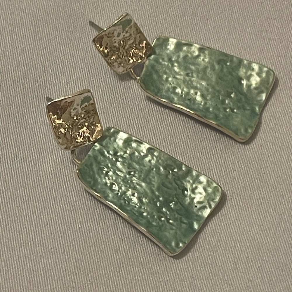 Elegant Green and silver‎ dangle Earrings